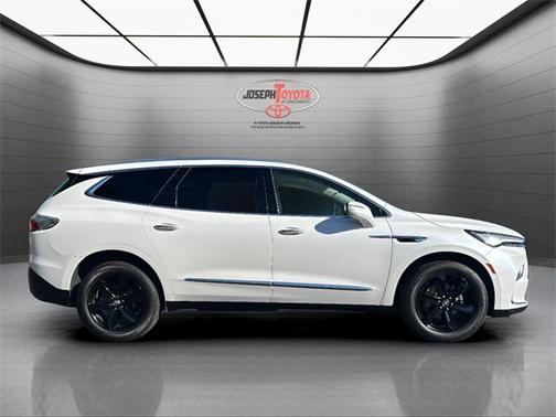 2023 Buick Enclave Essence AWD