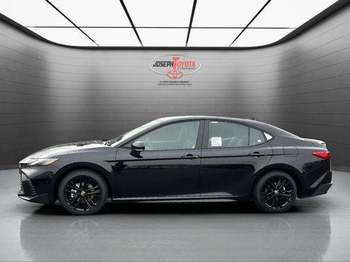 Midnight Black Metallic 2026 Toyota Camry SE
