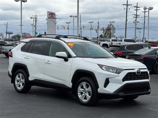 2021 Toyota RAV4 XLE