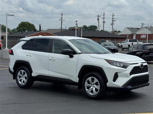 2022 Toyota RAV4 LE