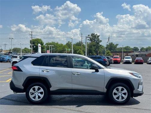 2025 Toyota RAV4 LE