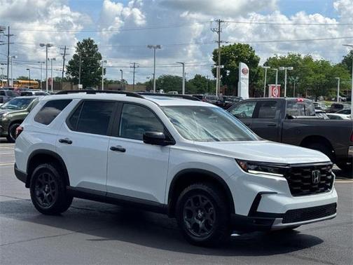 2023 Honda Pilot AWD TrailSport