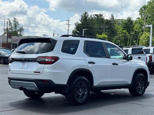 2023 Honda Pilot AWD TrailSport