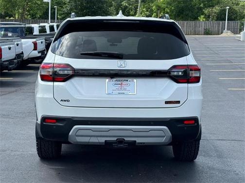 2023 Honda Pilot AWD TrailSport