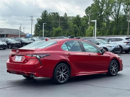 2022 Toyota Camry SE