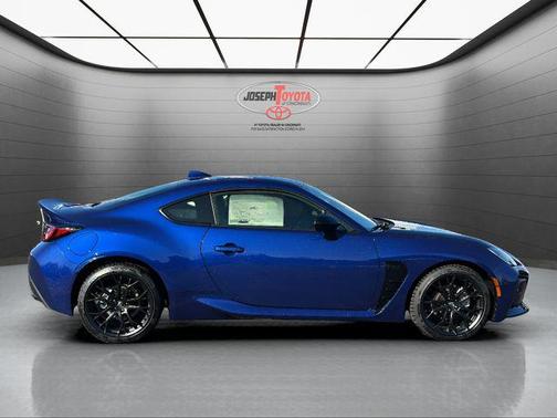 Trueno Blue 2026 Toyota GR86 Premium