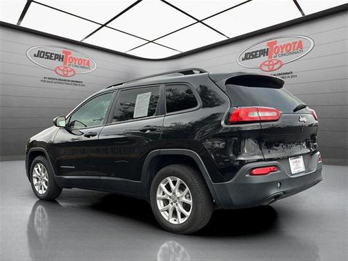 2017 Jeep Cherokee Sport