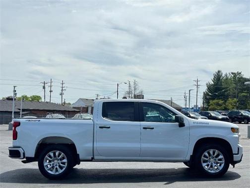 2022 Chevrolet Silverado 1500 Custom