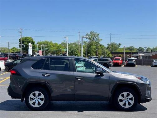 2022 Toyota RAV4 LE