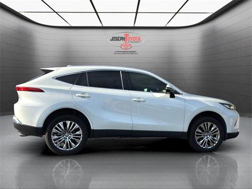 2022 Toyota Venza XLE