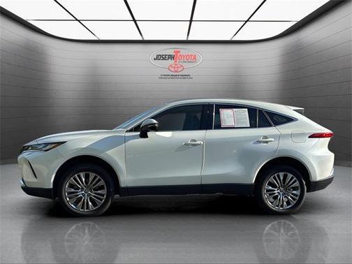 2022 Toyota Venza XLE