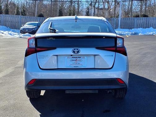 2020 Toyota Prius LE