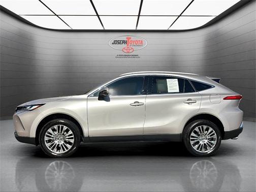 2024 Toyota Venza XLE