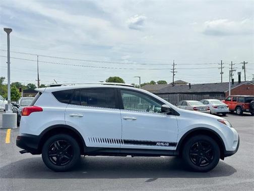2014 Toyota RAV4 LE