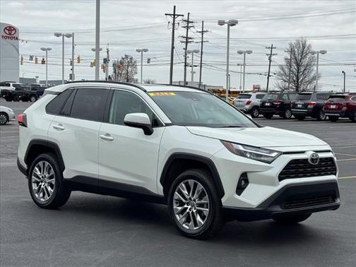 2022 Toyota RAV4 XLE Premium
