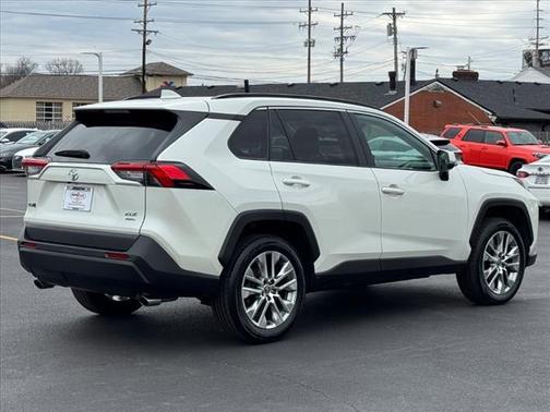 2022 Toyota RAV4 XLE Premium