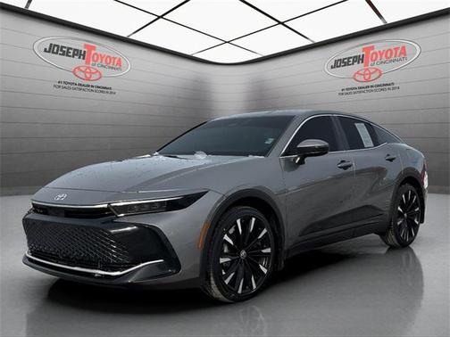 2024 Toyota Crown Platinum