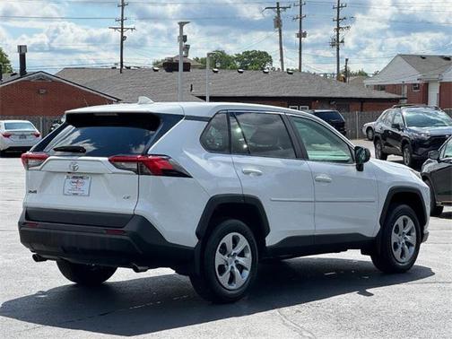 2022 Toyota RAV4 LE