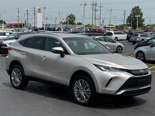 2022 Toyota Venza XLE