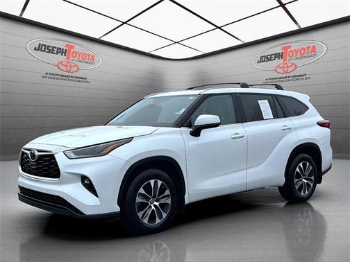 2023 Toyota Highlander XLE