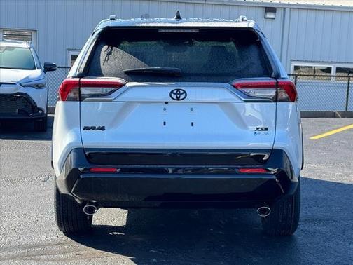 2025 Toyota RAV4 Hybrid SE