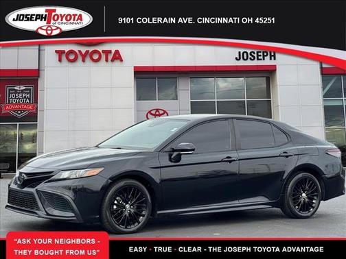 2022 Toyota Camry SE