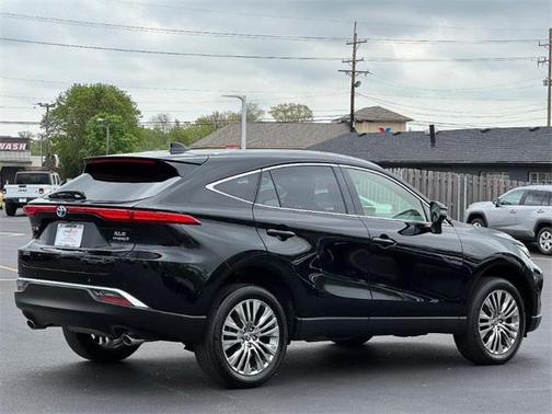 2022 Toyota Venza XLE