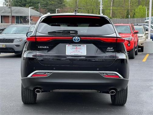 2022 Toyota Venza XLE