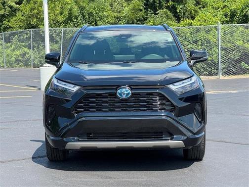 2023 Toyota RAV4 Hybrid SE