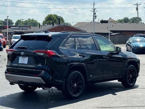 2023 Toyota RAV4 Hybrid SE