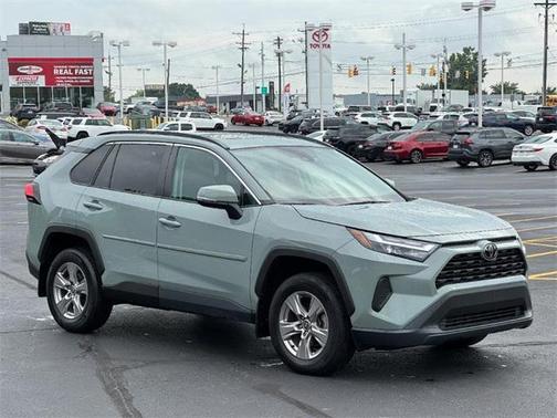 2022 Toyota RAV4 XLE