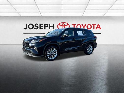 Midnight Black Metallic 2020 Toyota Highlander Limited