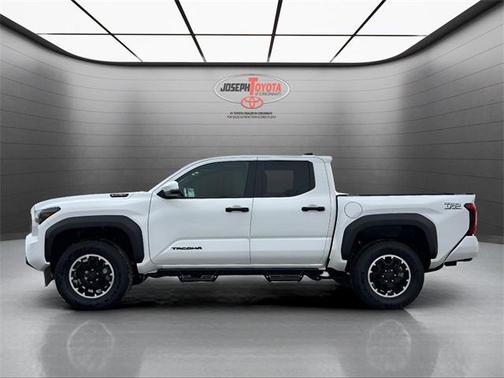 2025 Toyota Tacoma Hybrid TRD Off Road