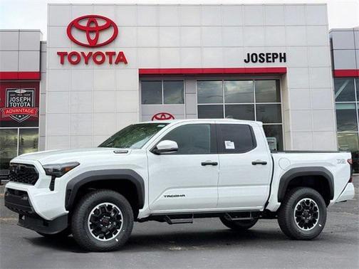 2025 Toyota Tacoma Hybrid TRD Off Road