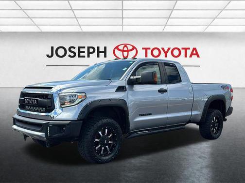 Silver Sky Metallic 2014 Toyota Tundra SR5