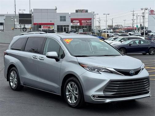 2021 Toyota Sienna Platinum 7 Passenger