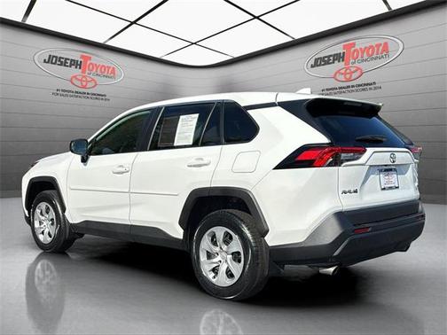 2022 Toyota RAV4 LE