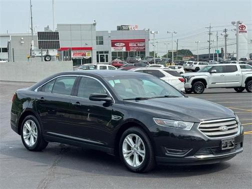 2015 Ford Taurus SEL