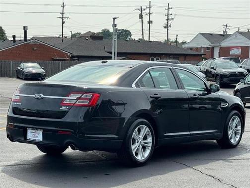 2015 Ford Taurus SEL
