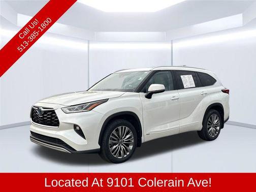 Wind Chill Pearl 2022 Toyota Highlander Hybrid Platinum