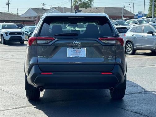 2022 Toyota RAV4 LE