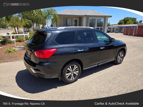 2017 Nissan Pathfinder S