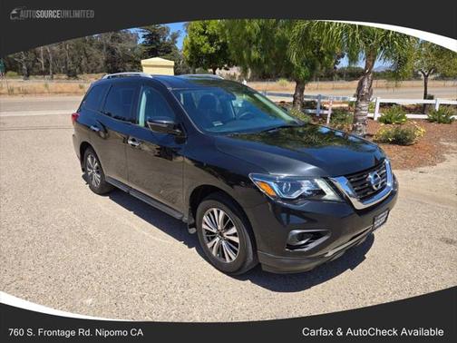 2017 Nissan Pathfinder S