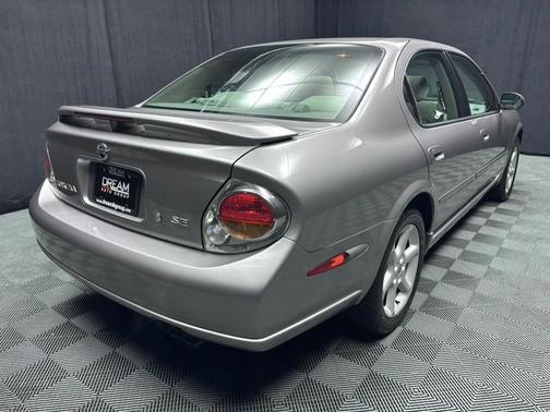 2002 Nissan Maxima SE