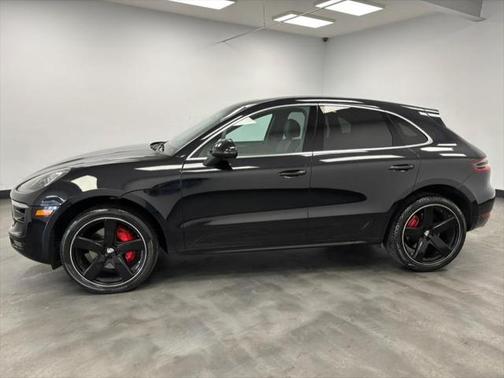 2016 Porsche Macan Turbo
