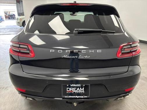 2016 Porsche Macan Turbo