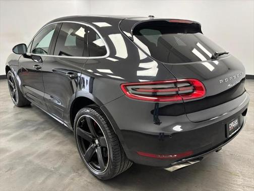 2016 Porsche Macan Turbo