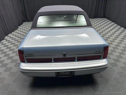 1997 Lincoln Town Car Executive