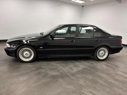 2000 BMW 528 528i 4dr Sdn Manual