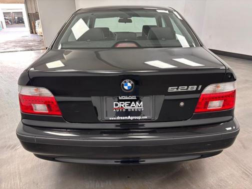 2000 BMW 528 528i 4dr Sdn Manual